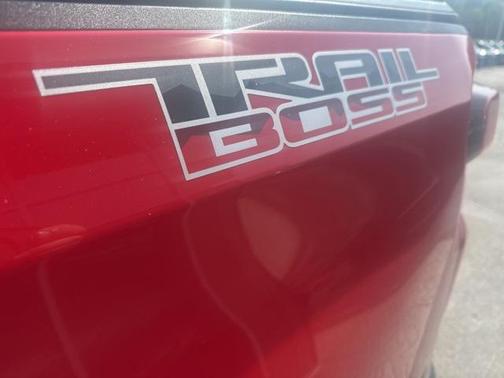 2022 Chevrolet Silverado 1500 Custom Trail Boss