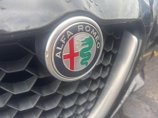 2018 Alfa Romeo Giulia Base