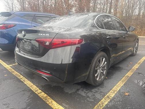 2018 Alfa Romeo Giulia Base