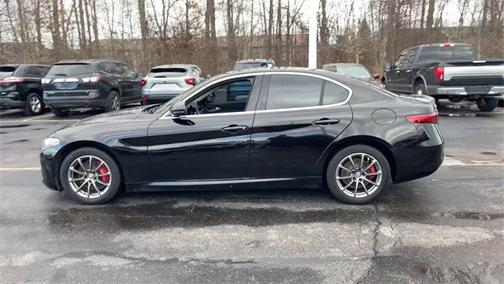 2018 Alfa Romeo Giulia Base