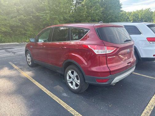 Ruby Red Metallic Tinted Clearcoat 2015 Ford Escape SE