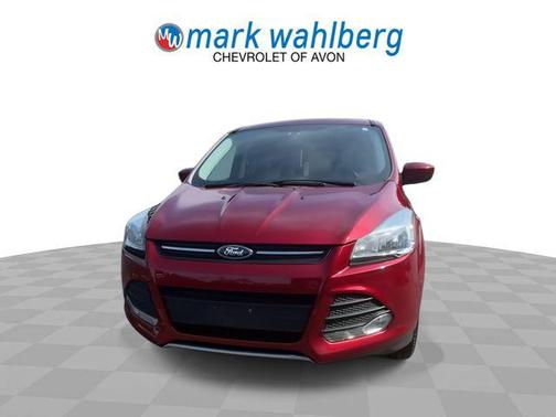 Ruby Red Metallic Tinted Clearcoat 2015 Ford Escape SE