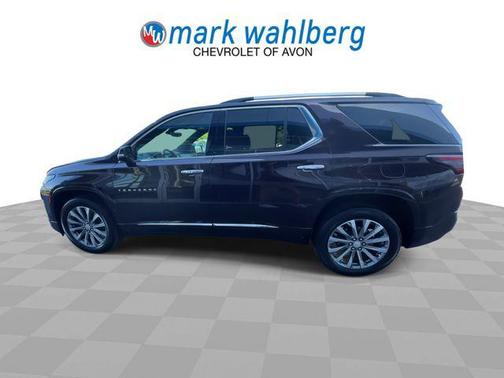 Black Cherry Metallic 2023 Chevrolet Traverse Premier
