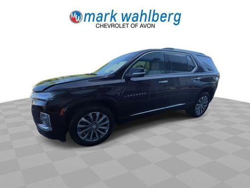 Black Cherry Metallic 2023 Chevrolet Traverse Premier