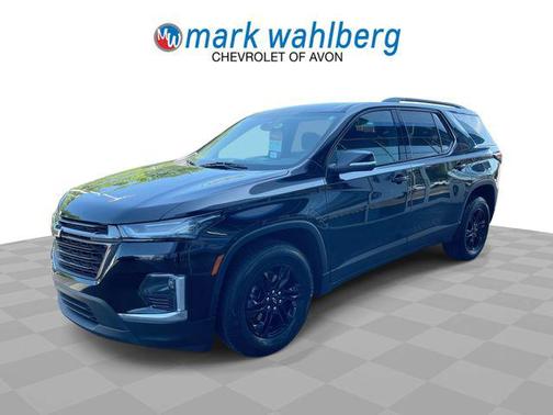 Mosaic Black Metallic 2023 Chevrolet Traverse LT Cloth