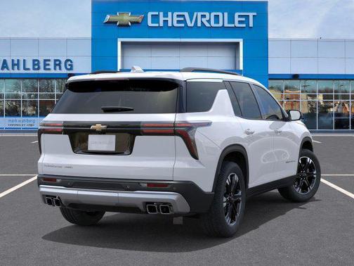 Polar White Tricoat 2027 Chevrolet Traverse LT