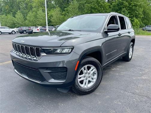 2022 Jeep Grand Cherokee Laredo