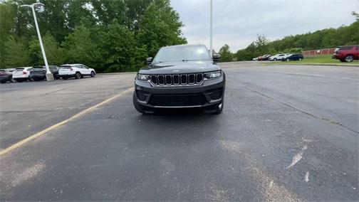 2022 Jeep Grand Cherokee Laredo