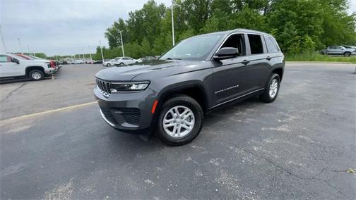 2022 Jeep Grand Cherokee Laredo