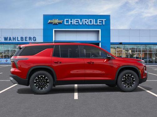 Radiant Red Tintcoat 2026 Chevrolet Traverse AWD Z71