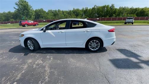 2020 Ford Fusion SE