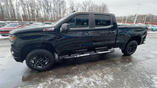 2022 Chevrolet Silverado 1500 Custom Trail Boss
