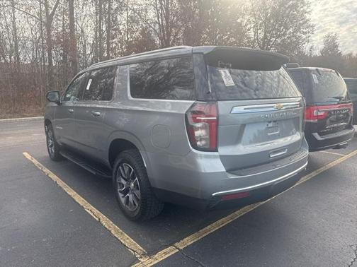 2023 Chevrolet Suburban LS