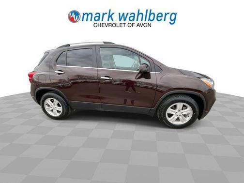 Black Cherry Metallic 2020 Chevrolet Trax LT