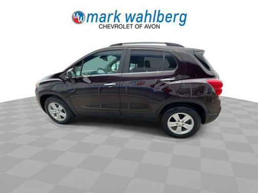 Black Cherry Metallic 2020 Chevrolet Trax LT