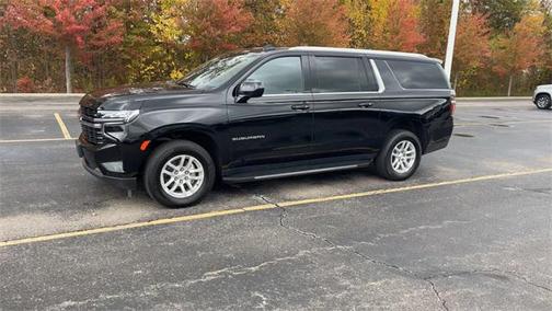 2023 Chevrolet Suburban LT