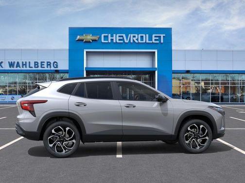 Sterling Gray Metallic 2026 Chevrolet Trax FWD 2RS