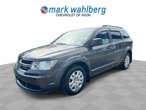 Granite Pearlcoat 2017 Dodge Journey SE