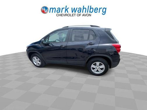 Midnight Blue Metallic 2022 Chevrolet Trax LT