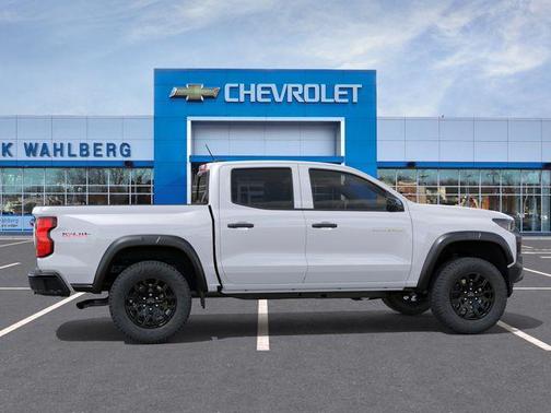 Summit White 2026 Chevrolet Colorado Trail Boss