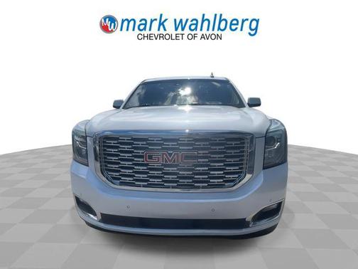 White Frost Tricoat 2017 GMC Yukon XL Denali
