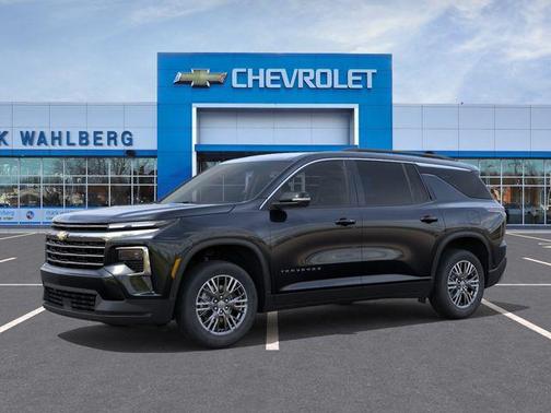 Mosaic Black Metallic 2026 Chevrolet Traverse LT