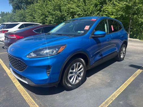 Velocity Blue Metallic 2021 Ford Escape SE