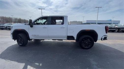 2024 GMC Sierra 2500 AT4