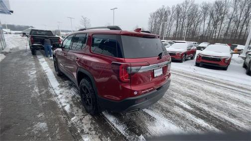 2023 GMC Acadia AWD AT4