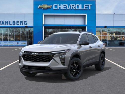 Sterling Gray Metallic 2026 Chevrolet Trax LT