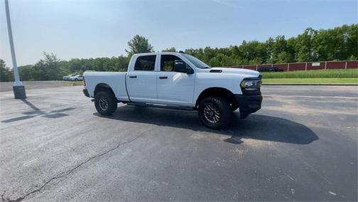 2024 RAM 2500 Tradesman Crew Cab 4x4 6'4' Box
