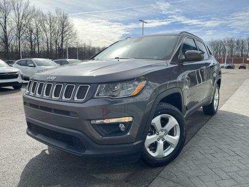 Granite Crystal Metallic Clearcoat 2019 Jeep Compass Latitude