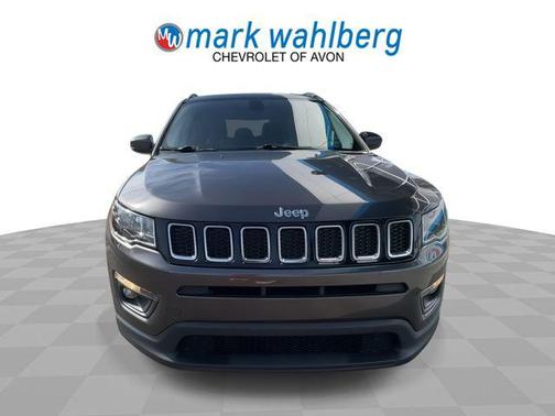 Granite Crystal Metallic Clearcoat 2019 Jeep Compass Latitude