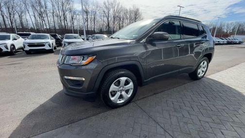Granite Crystal Metallic Clearcoat 2019 Jeep Compass Latitude