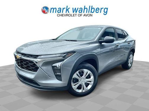 Sterling Gray Metallic 2024 Chevrolet Trax LS