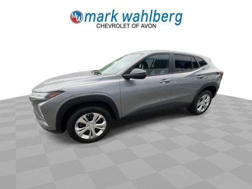 Sterling Gray Metallic 2024 Chevrolet Trax LS