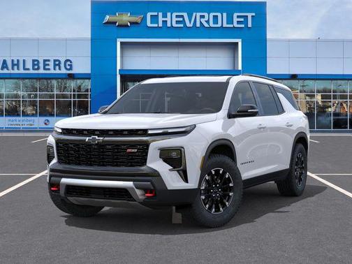 Polar White Tricoat 2026 Chevrolet Traverse AWD Z71