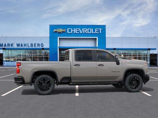 White Sands 2026 Chevrolet Silverado 2500 Custom