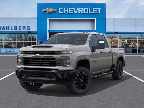 White Sands 2026 Chevrolet Silverado 2500 Custom
