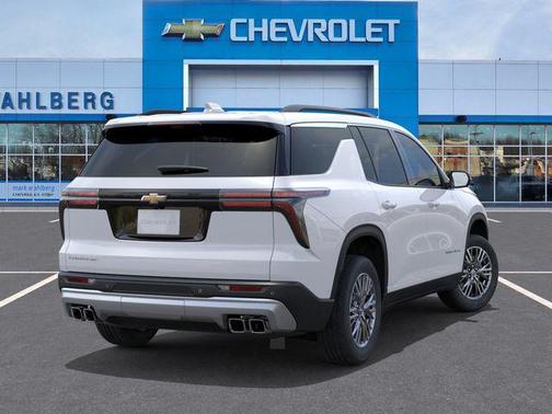 Summit White 2026 Chevrolet Traverse LT