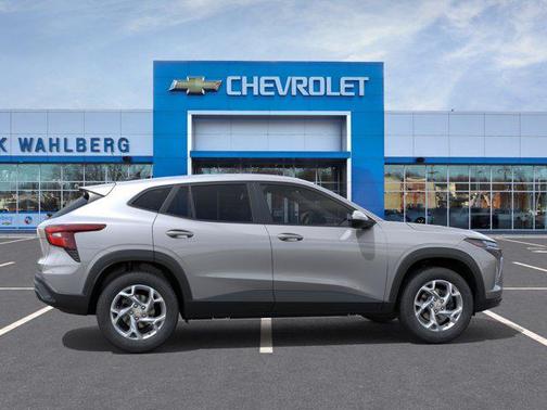 Sterling Gray Metallic 2026 Chevrolet Trax LS