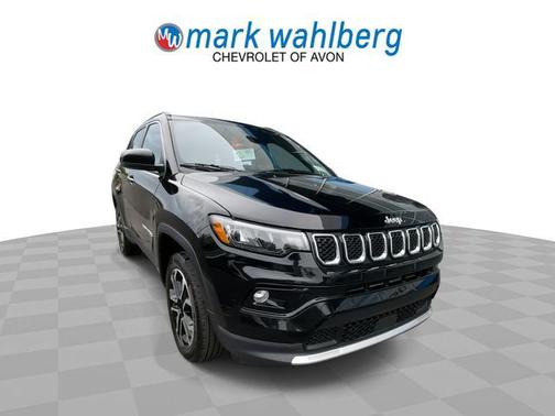 Diamond Black Crystal Pearlcoat 2024 Jeep Compass Limited