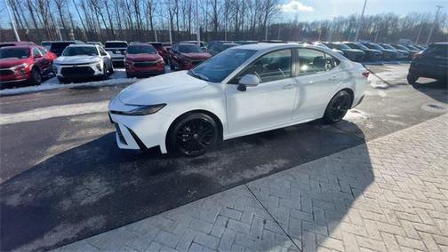 2025 Toyota Camry SE