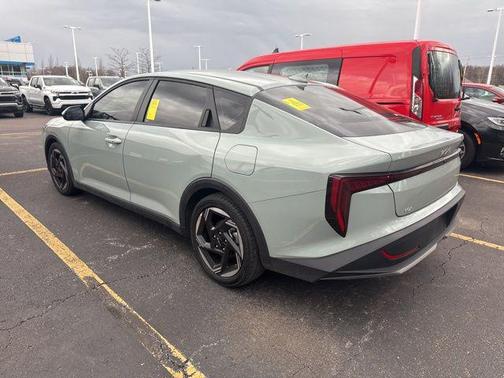 2025 Kia K4 EX