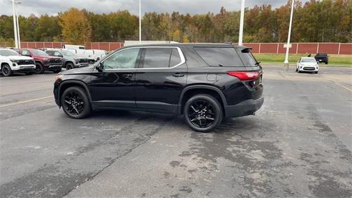 Mosaic Black Metallic 2020 Chevrolet Traverse LS