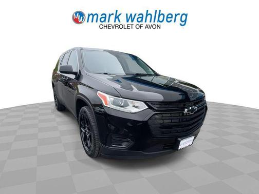 Mosaic Black Metallic 2020 Chevrolet Traverse LS