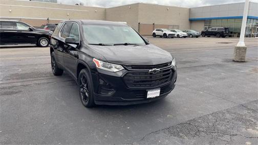 Mosaic Black Metallic 2020 Chevrolet Traverse LS