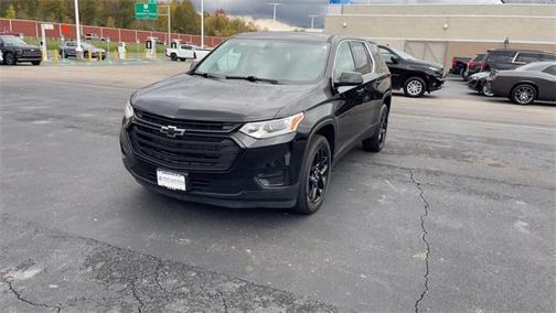 Mosaic Black Metallic 2020 Chevrolet Traverse LS