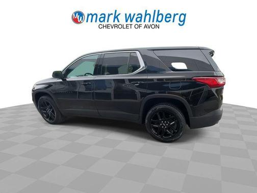 Mosaic Black Metallic 2020 Chevrolet Traverse LS