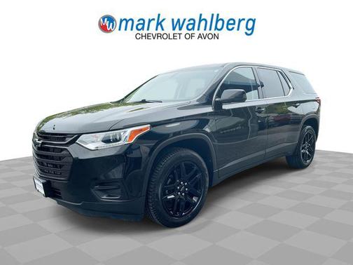 Mosaic Black Metallic 2020 Chevrolet Traverse LS